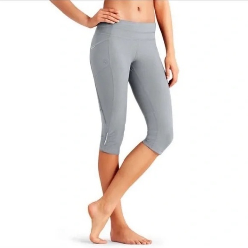 Athleta Gray Capri Leggings
